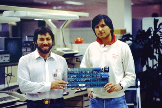 Jobs returned to his previous job at Atari and was tasked withcreating an electronic circuit for the Breakout game